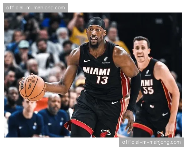 热火轻取黄蜂锁定东南赛区头名，巴特勒三节打卡下班